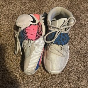 Kyrie's 6s size 8 in mens